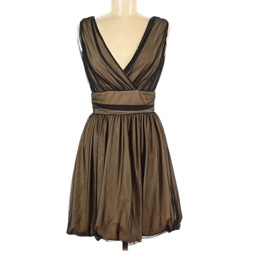 Newport News Mini Silhouette Dress Size 6